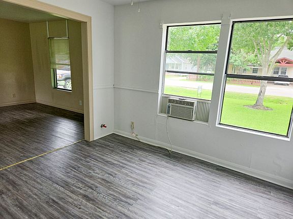 5th image of 3130 29th St