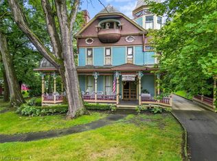 110 Walnut St, Leetonia, OH 44431