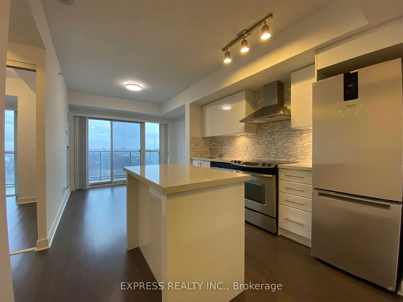 2 bed, $2,900 — Photo 3