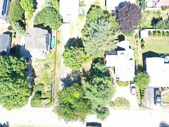 2nd image of 773B Ocean Ave