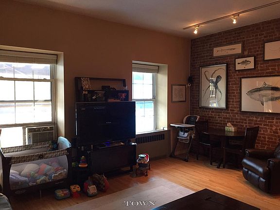 5th image of 121 W 77th St APT 5