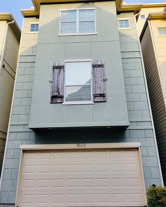 1st image of 9123 Harbor Hills Dr