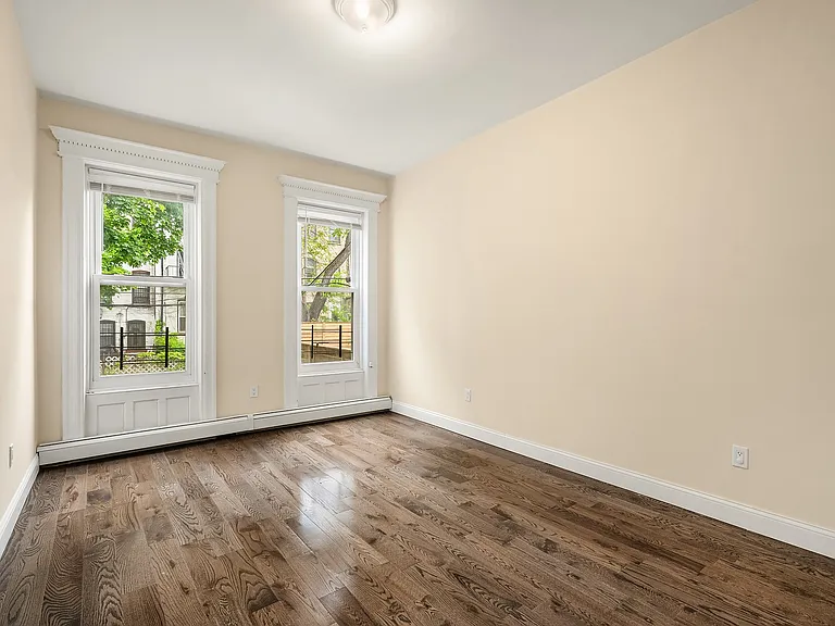 485 Bainbridge St #1 — Photo 9