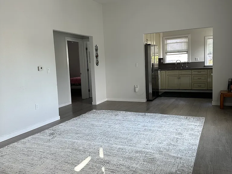 1402 High St #3 — Photo 2