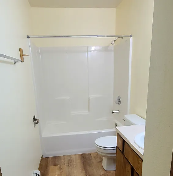 2037 35th Ave #6 — Photo 5