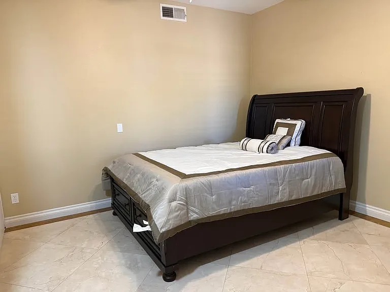 1411 Scenic Ct #2C — Photo 2