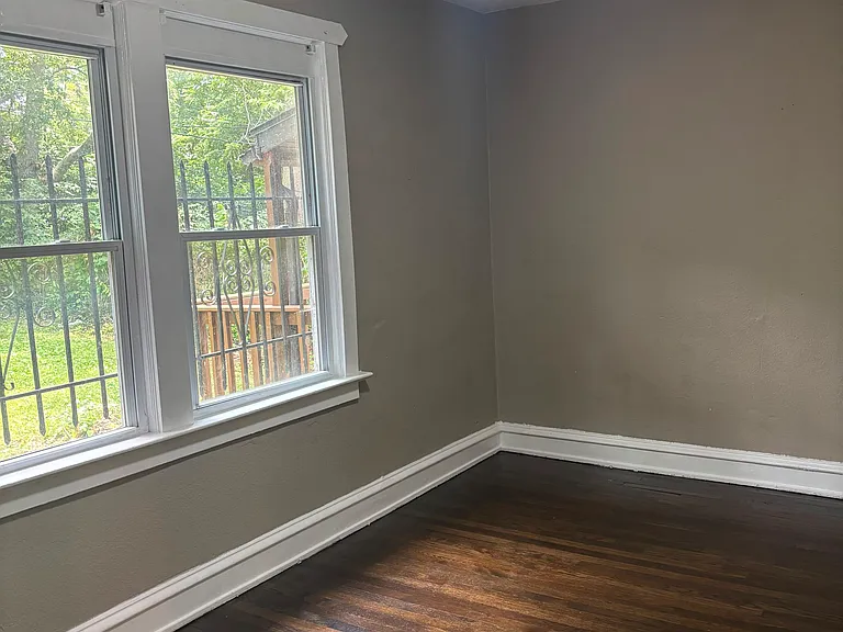 4423 Flora Ave — Photo 9