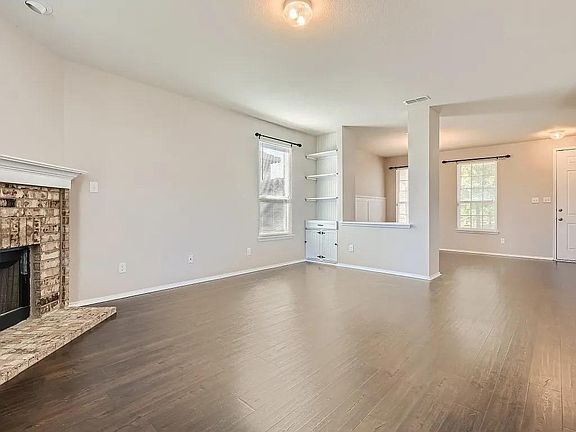 5th image of 5429 Thornbush Dr