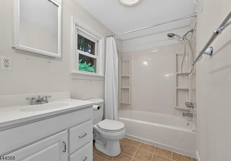 32 Hoffmans Crossing Rd — Photo 5