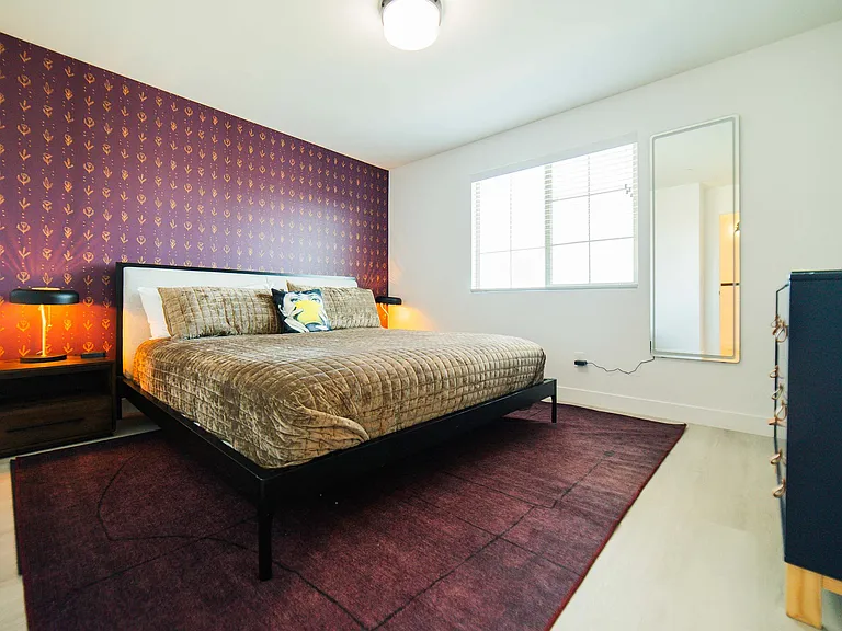 Bedroom 5 (upstairs) King Bed
