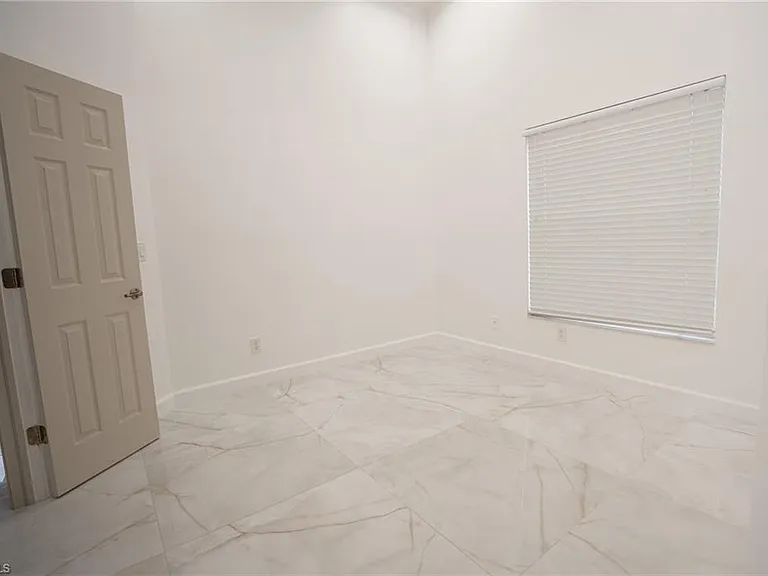 7712 Citrus Hill Ln — Photo 18