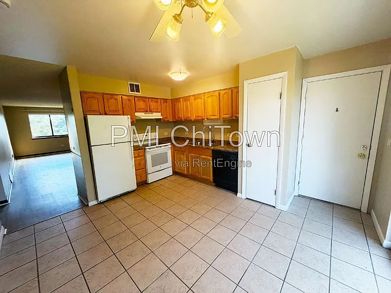 1472 Carol Ct #2A — Photo 6