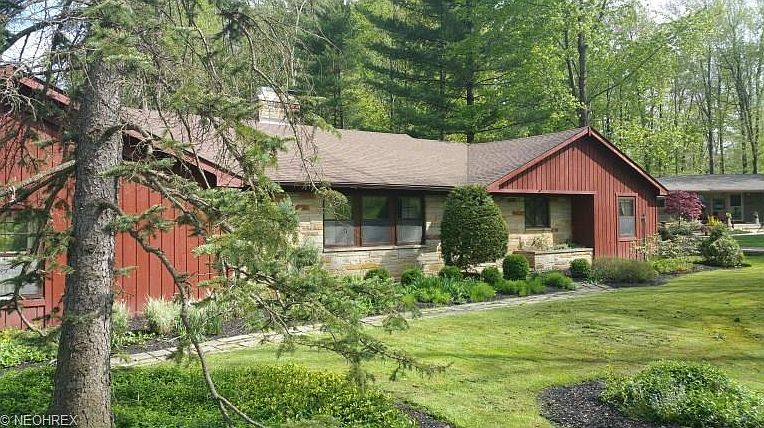 1st image of 34700 Sherwood Dr