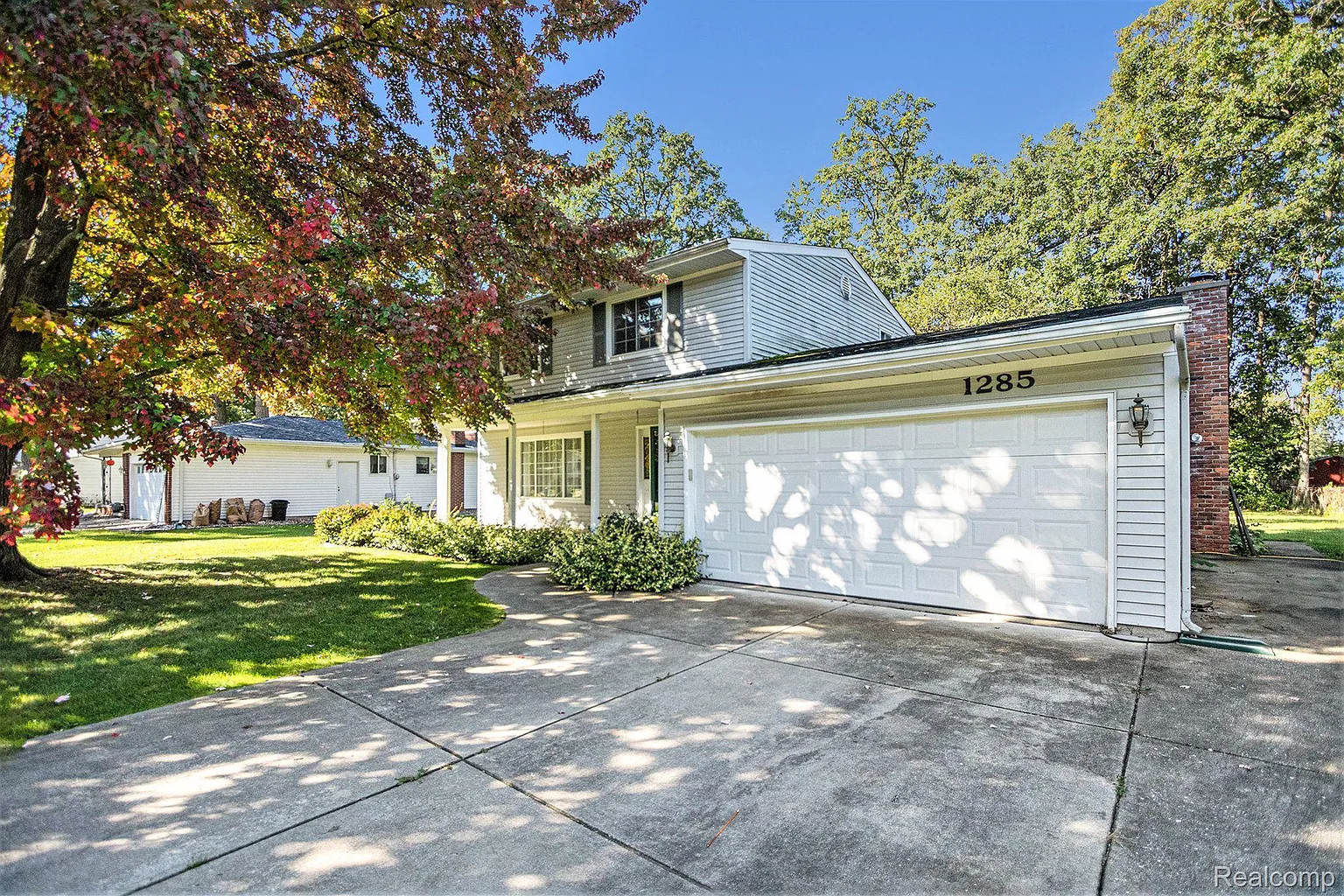 1285 Pickwick Pl photo 1