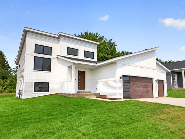 1146 Petersen Ct NW, Stewartville, MN 55976