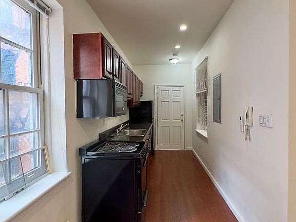 2nd image of 8 & 21 E Eager St #3