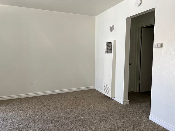 4th image of 4446 47th St #3