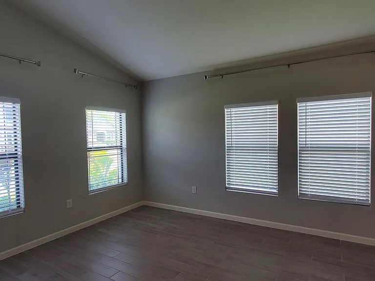 4227 Broomsedge Cir — Photo 8