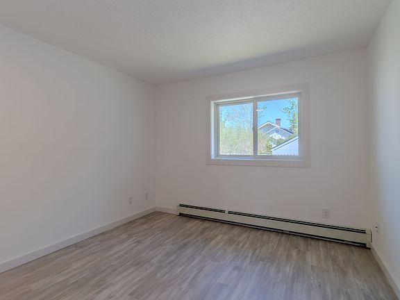 5th image of 616 Ingalls Ave #12