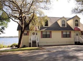 565 Bayshore Dr, Niceville, FL 32578
