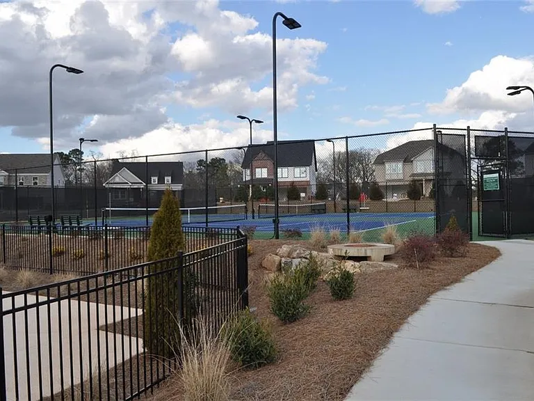 5745 Thornton Dr — Photo 37
