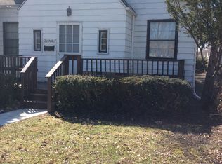20508 Washtenaw St, Harper Woods, MI 48225