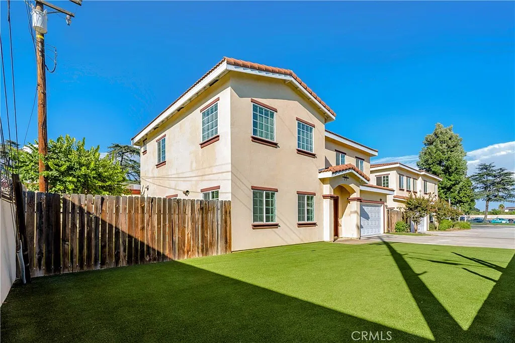 3 bed, 2045 sqft, $3,900 — Photo 4