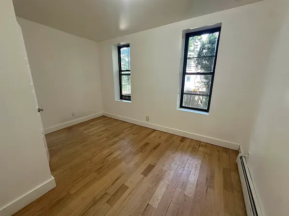 361 Sumpter Street image 7 of 11