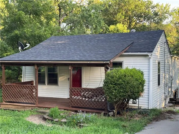 11321 E 10th St S, Independence, MO 64054