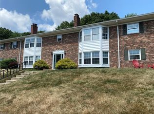 6910 Carriage Hill Dr APT 102, Brecksville, OH