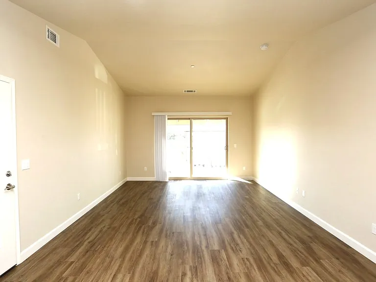Alder Creek Apartments — Photo 41