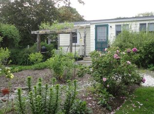 35 Warren Ave, Middletown, RI 02842