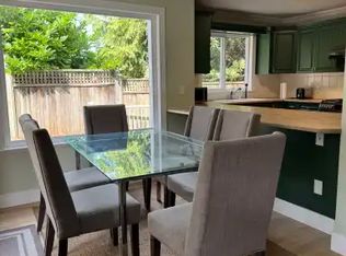 355 55a St #1A, Delta, BC V4M3L8
