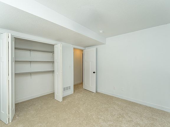 4th image of 3112 Eastwood Rd SE