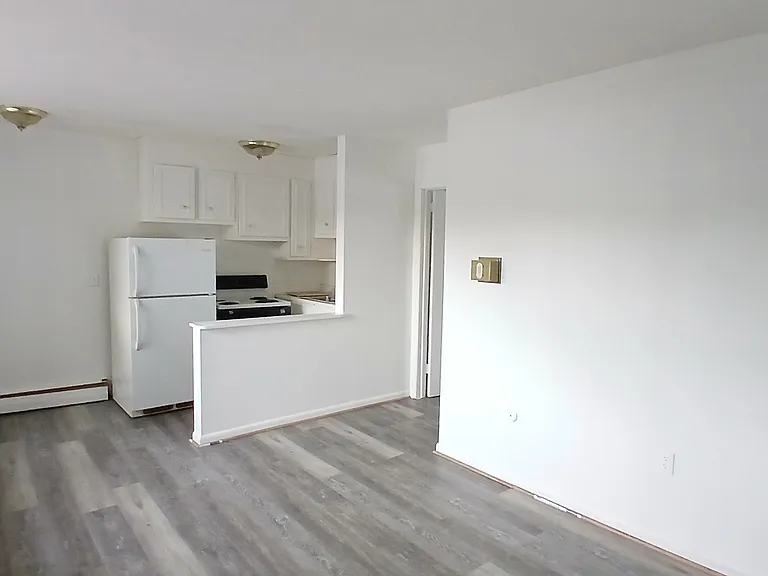258 Saybrook Rd #4 — Photo 9