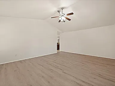3 bed, 1426 sqft, $1,675 — Photo 2