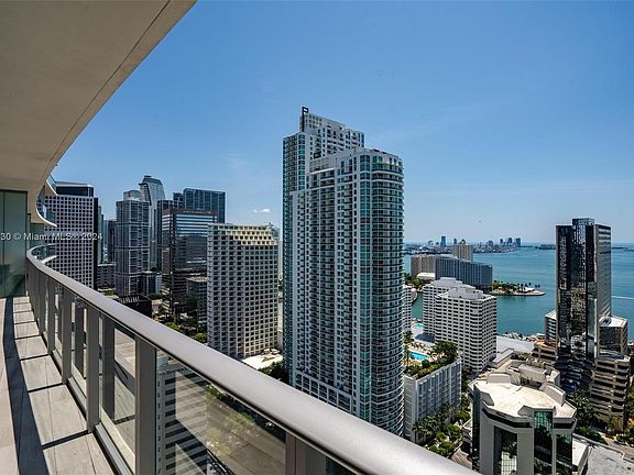 3rd image of 1010 Brickell Ave Unit 3304