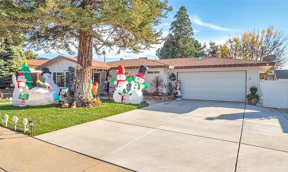 1st image of 35169 Forest Ln