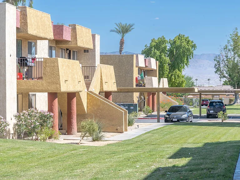 Monte Azul Apartments — Photo 17
