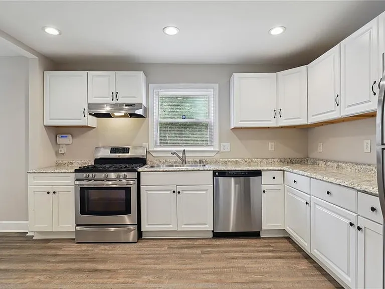 1641 Sandtown Rd SW — Photo 9