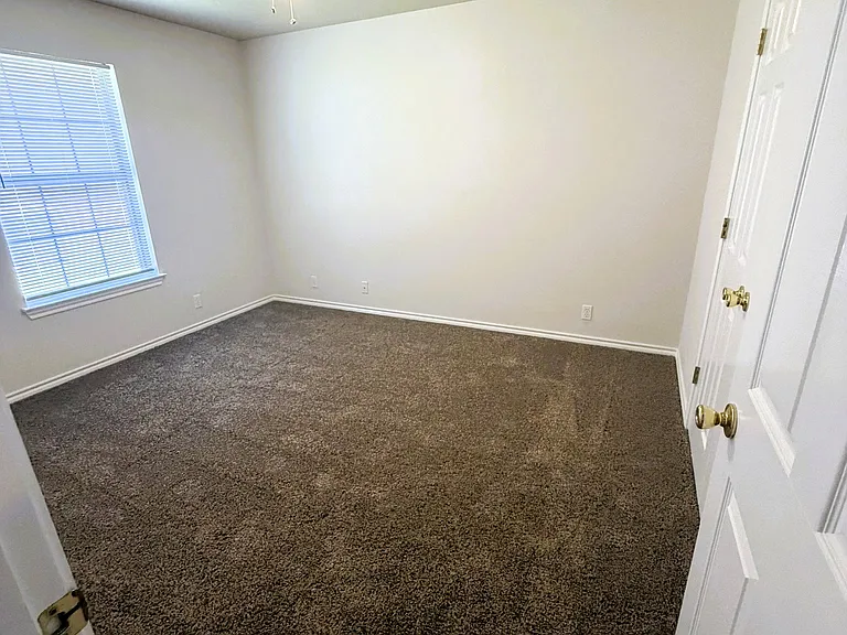 Middle Bedroom