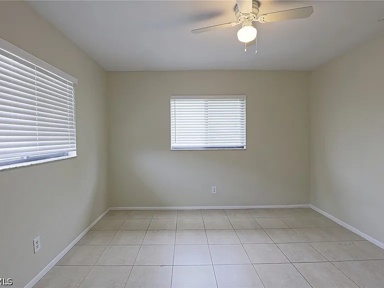 4417 SW Santa Barbara Pl — Photo 13