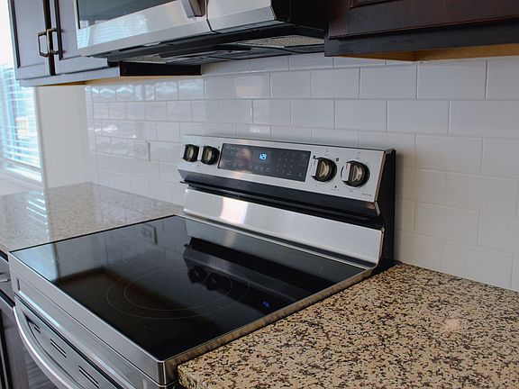4th image of 515 Howard St #175