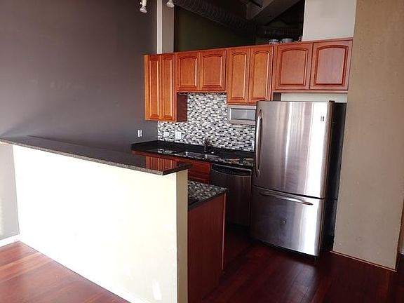 3rd image of 1645 W Ogden Ave Unit 625