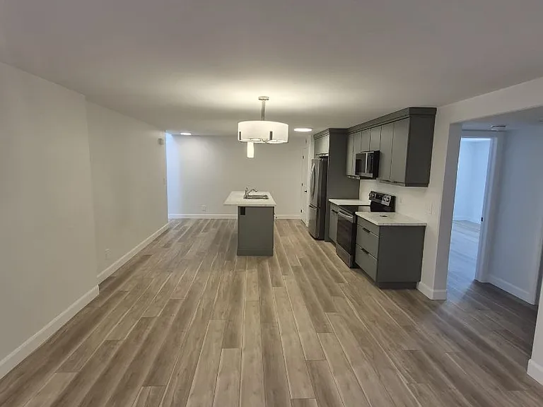 128 Hastings Dr #B — Photo 5