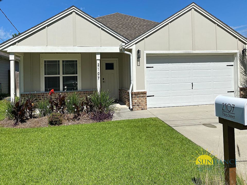 1st image of 2107 Nina St
