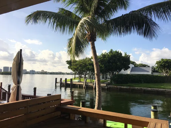 2694 NE 135th St, North Miami, FL 33181