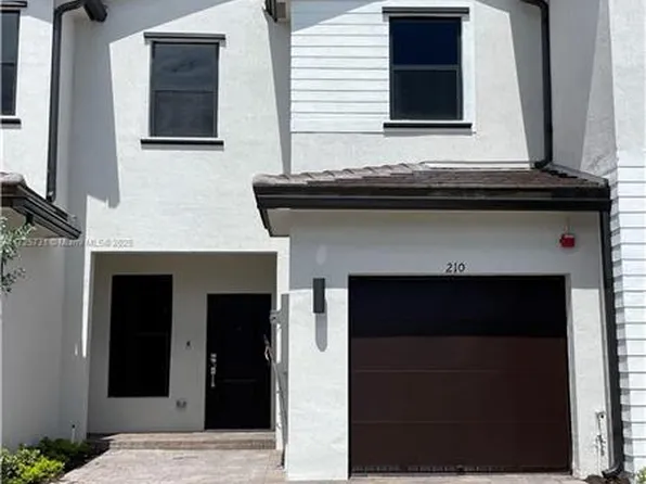 210 SW 159th Ct, Hollywood, FL 33027