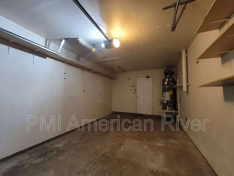 1321 Oak Terrace Ct — Photo 12