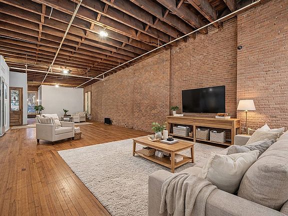 5th image of 100 Prince St APT 5W